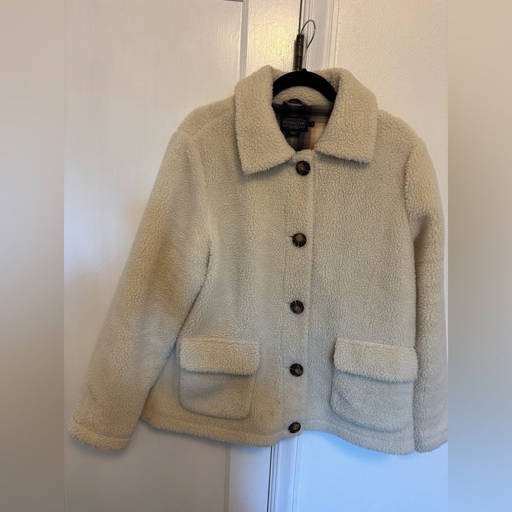 Pendleton Size L cream Teddy Coat